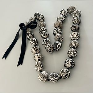 Hawaiian Tiger Kukui Nut Lei | The Big Island, Hawaii